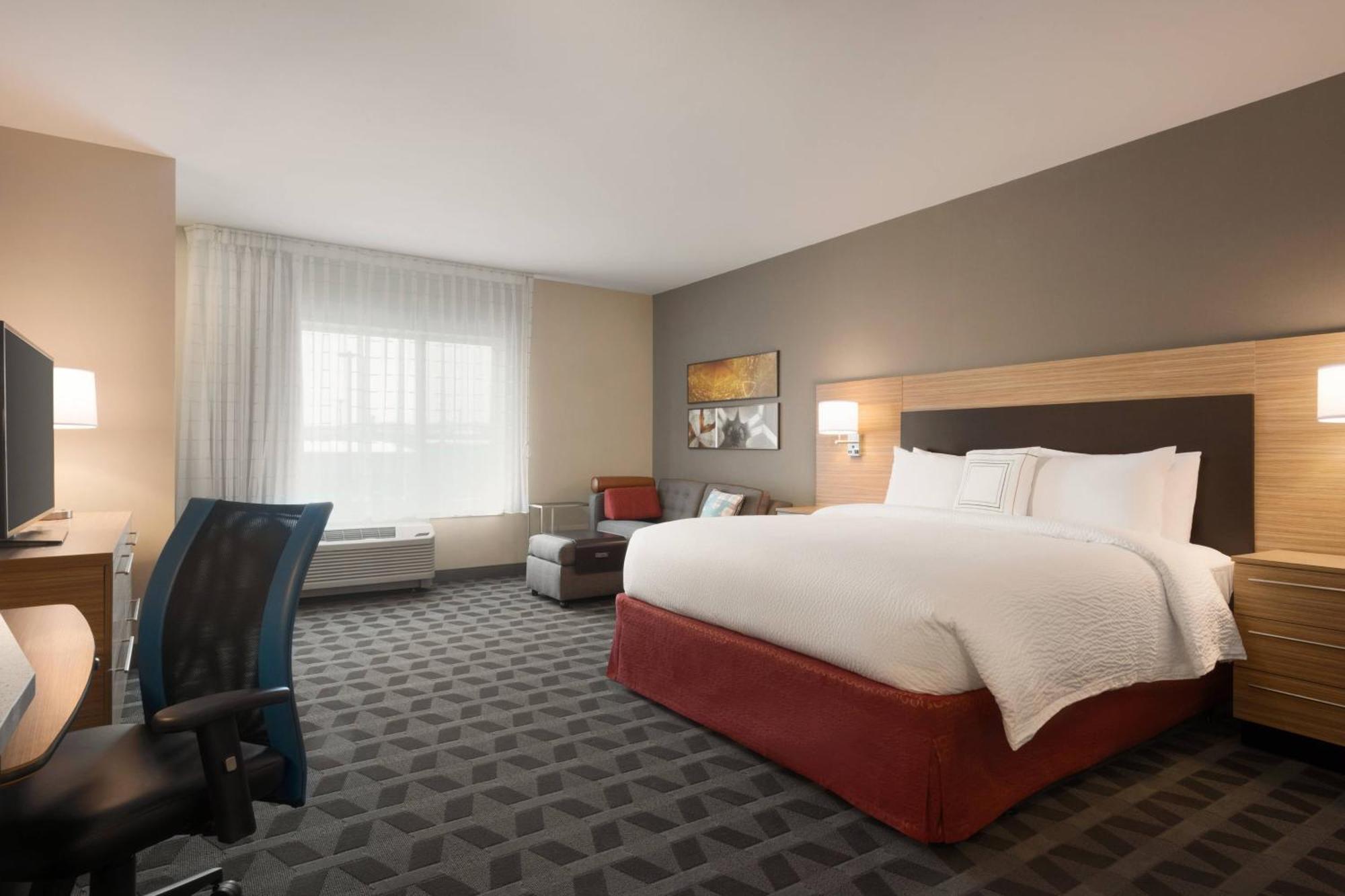 Towneplace Suites By Marriott Dubuque Downtown Exterior foto