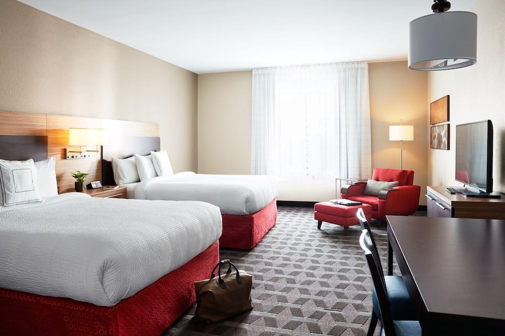 Towneplace Suites By Marriott Dubuque Downtown Exterior foto